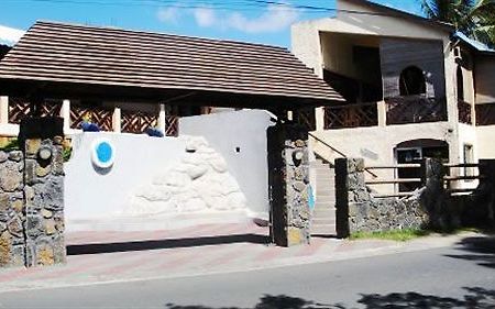 Le Grand Bleu Hotel تراوْ أوكس بيتْشيز المظهر الخارجي الصورة
