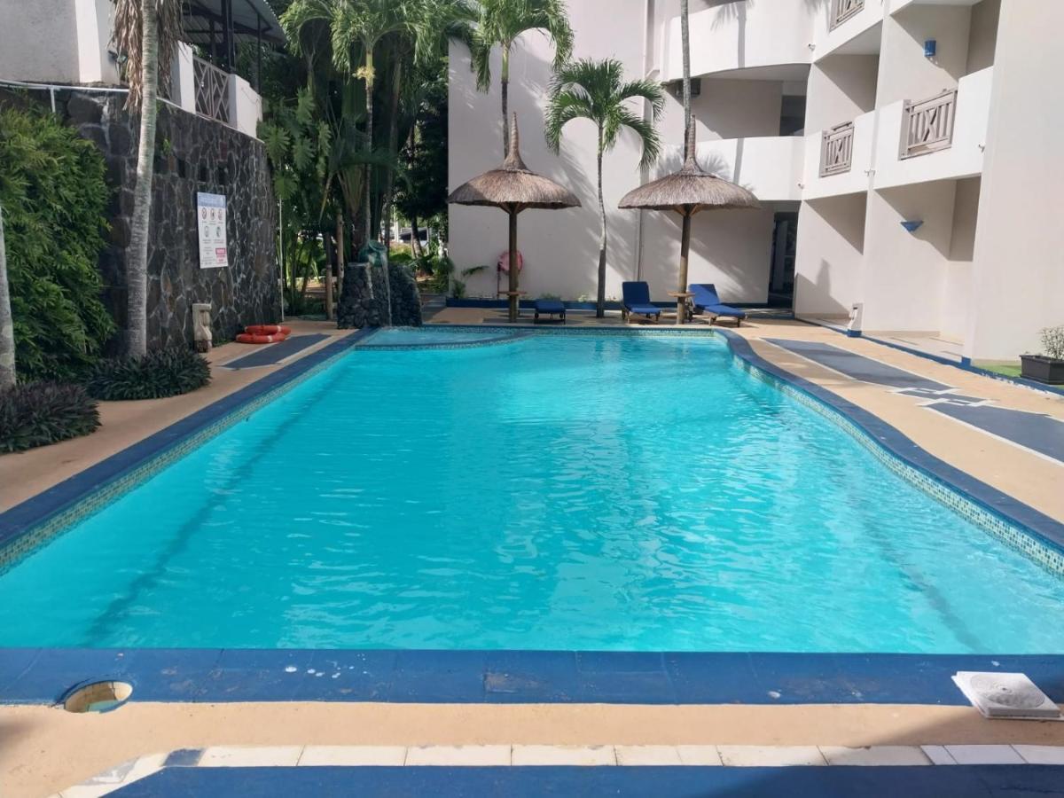 Le Grand Bleu Hotel تراوْ أوكس بيتْشيز المظهر الخارجي الصورة